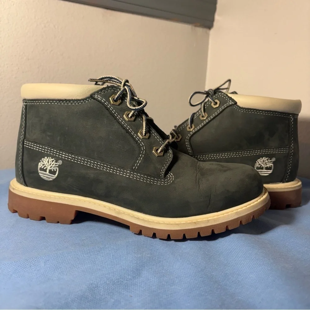 Timberland Women's Nellie Waterproof Chukka Boot in blue nubuck leather NWOT